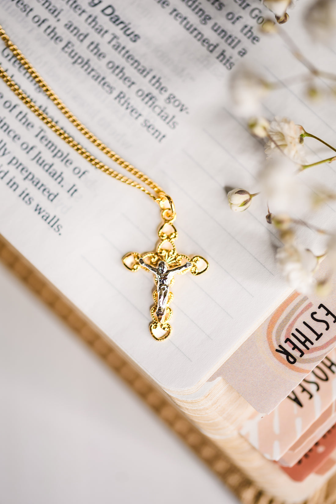 J6086- McVan Crucifix Necklace