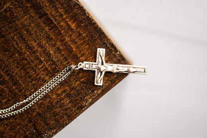 L9039- McVan Crucifix Necklace