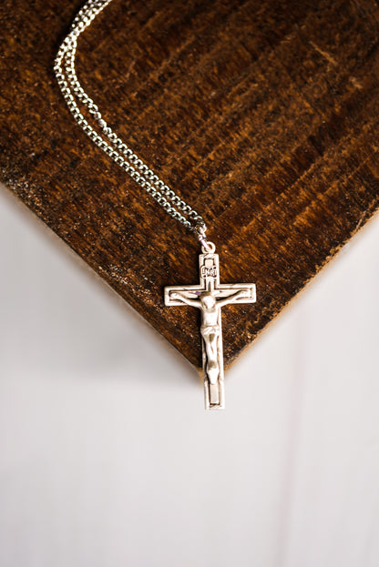 L9028- McVan Crucifix Necklace